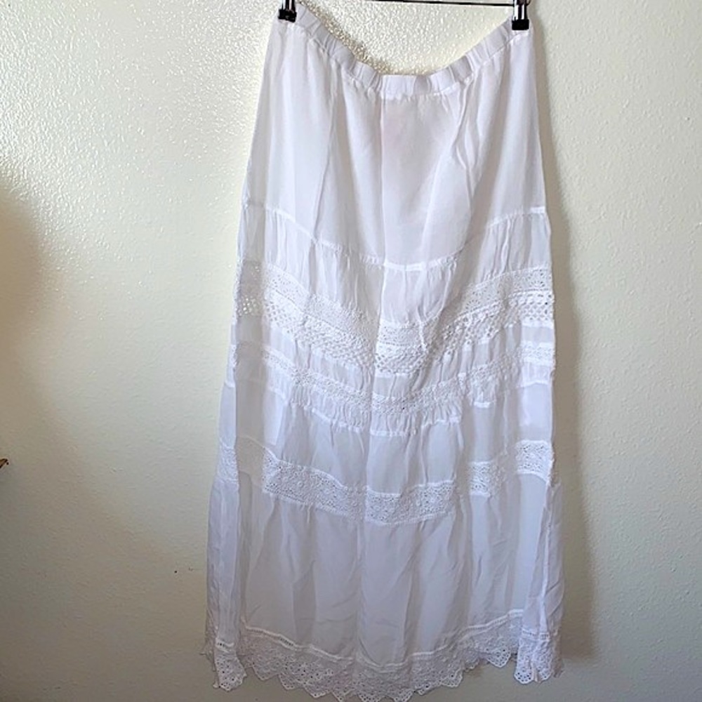 JOHNNY WAS EMBROIDERED MAXI SKIRT IN WHITE SIZE MEDIUM